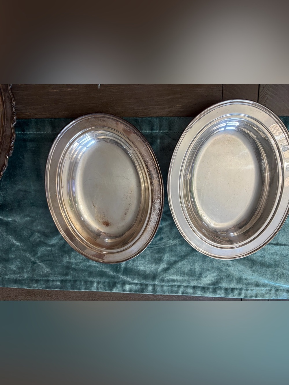 Vintage Silver-Tone Oval Serving Platter - Classic Home Dining